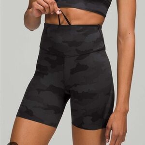 Lululemon Base Pace HR 6”I Black Bike Shorts with matching sports bra